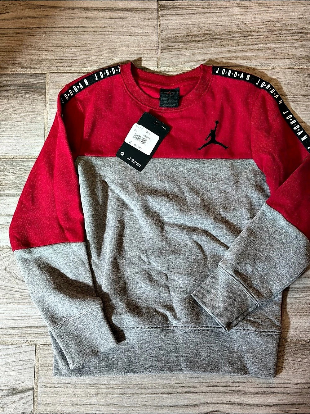 Jordan color-block crewneck sweatshirt NWT Red & Gray Boys